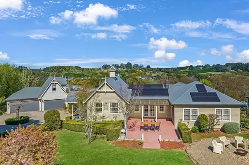 17 May Street, Robertson Sold by Drew Lindsay Sotheby's International Realty