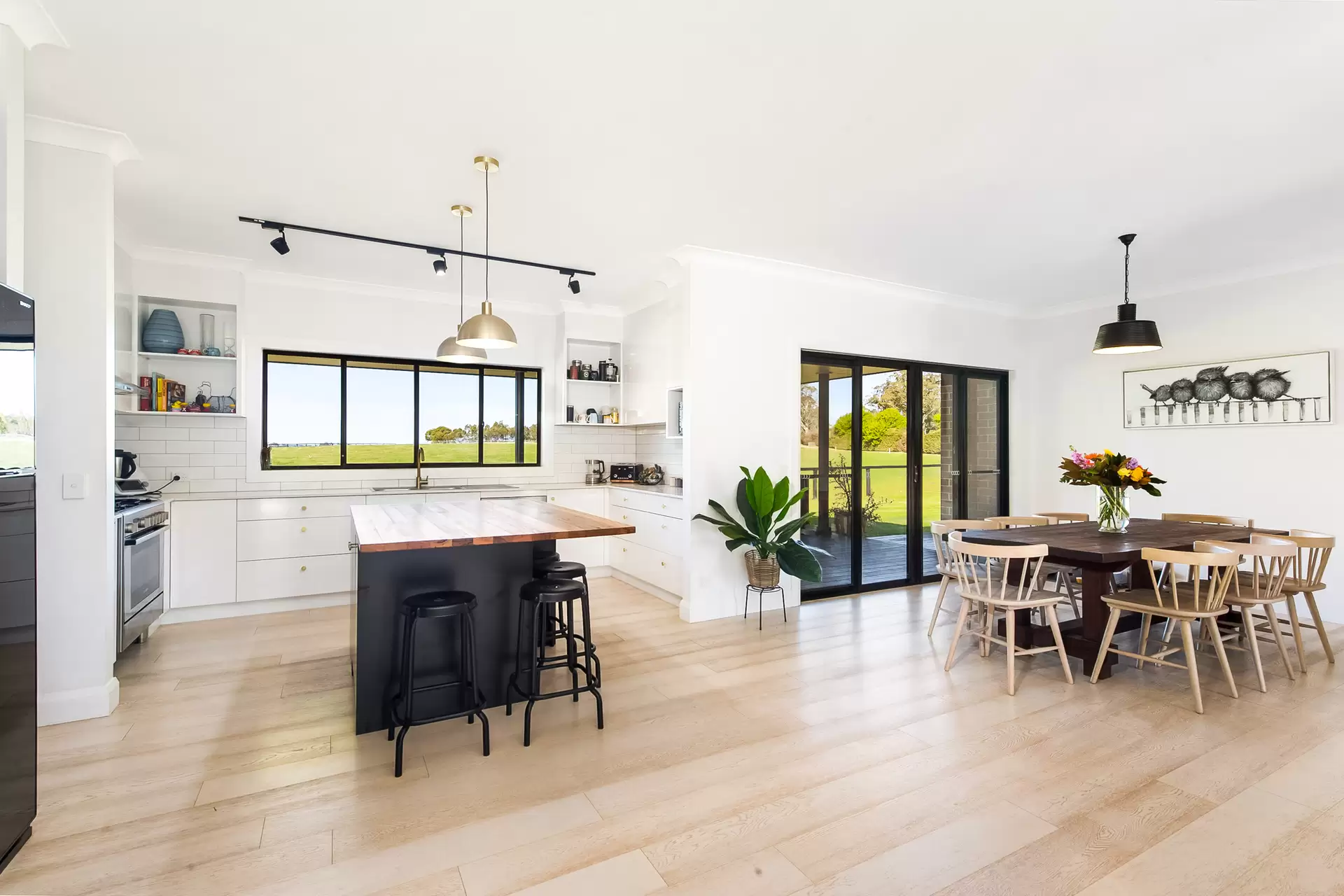 183 Ringwood Road, Exeter Sold by Drew Lindsay Sotheby's International Realty - image 2