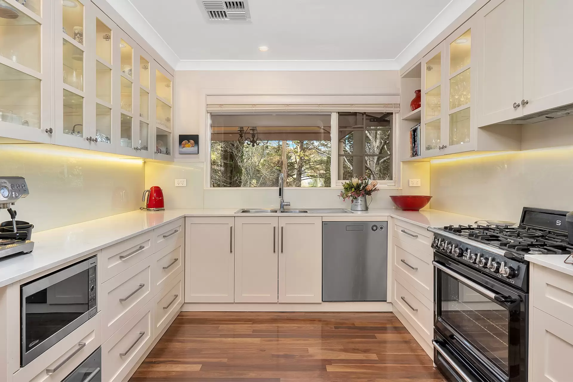 38 Centennial Road, Bowral Sold by Drew Lindsay Sotheby's International Realty - image 8