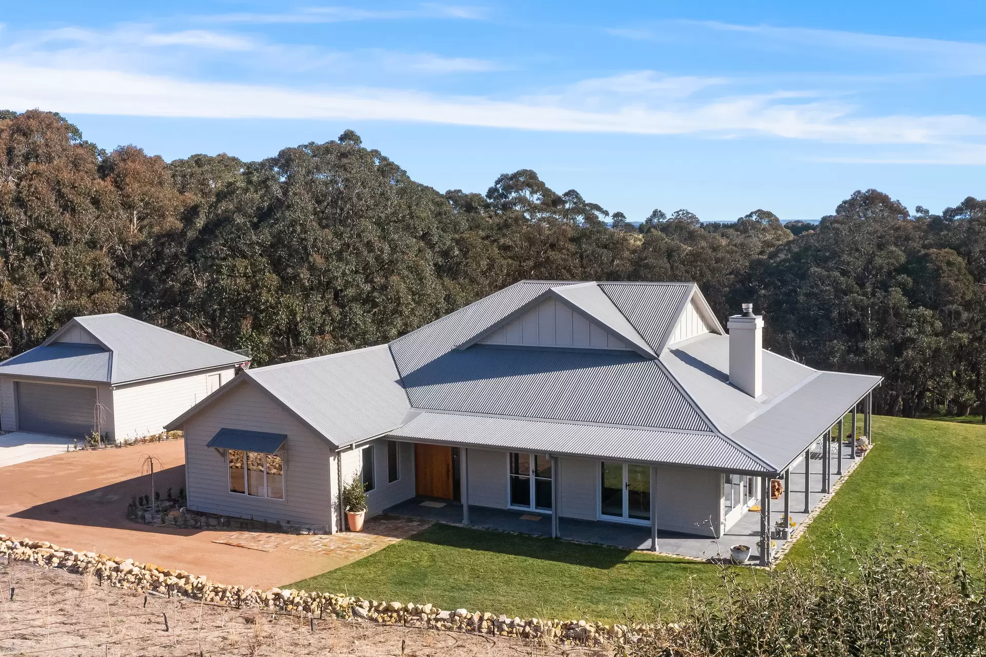 120 Devon Road, Exeter Sold by Drew Lindsay Sotheby's International Realty - image 2