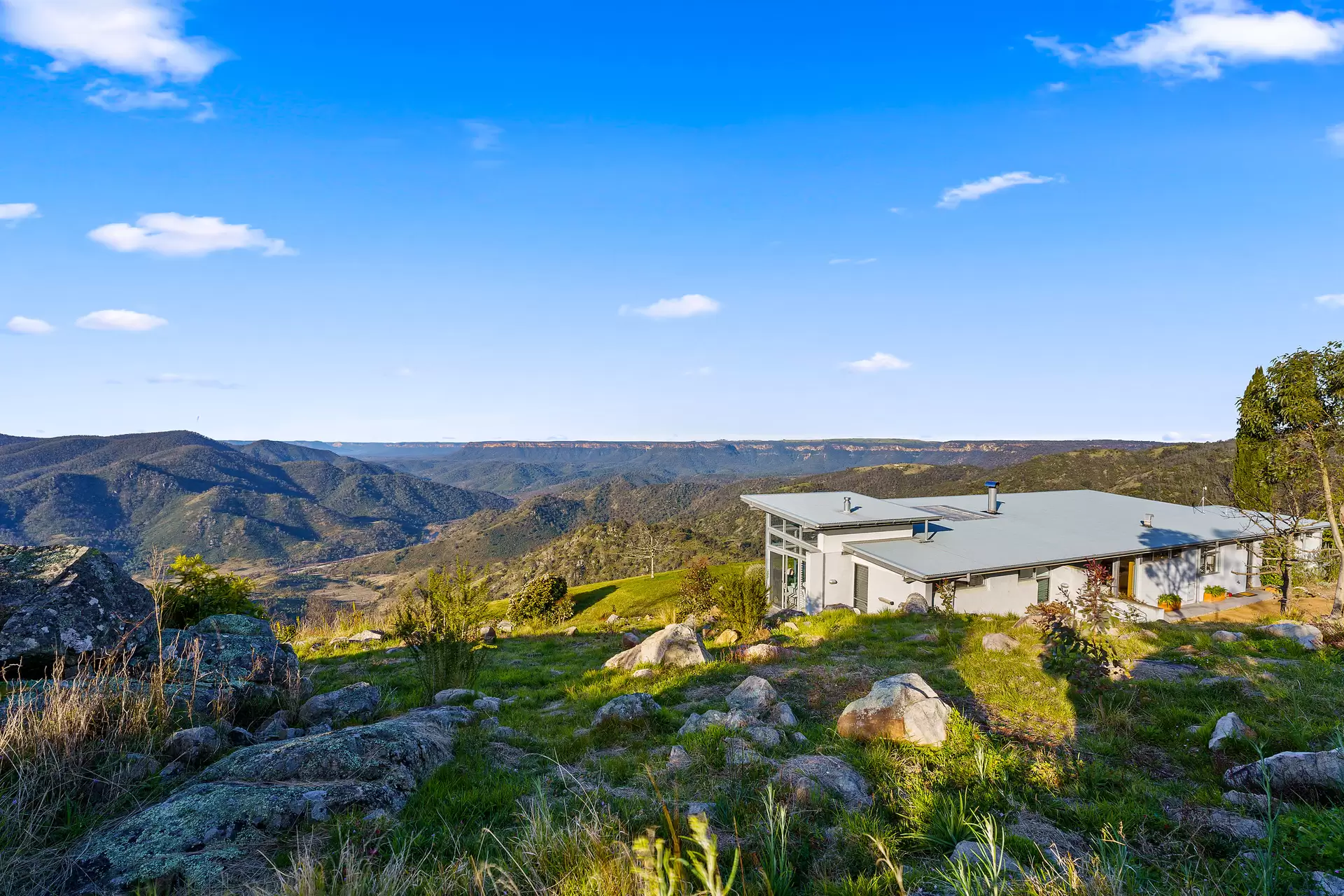 Bullio Sold by Drew Lindsay Sotheby's International Realty - image 1