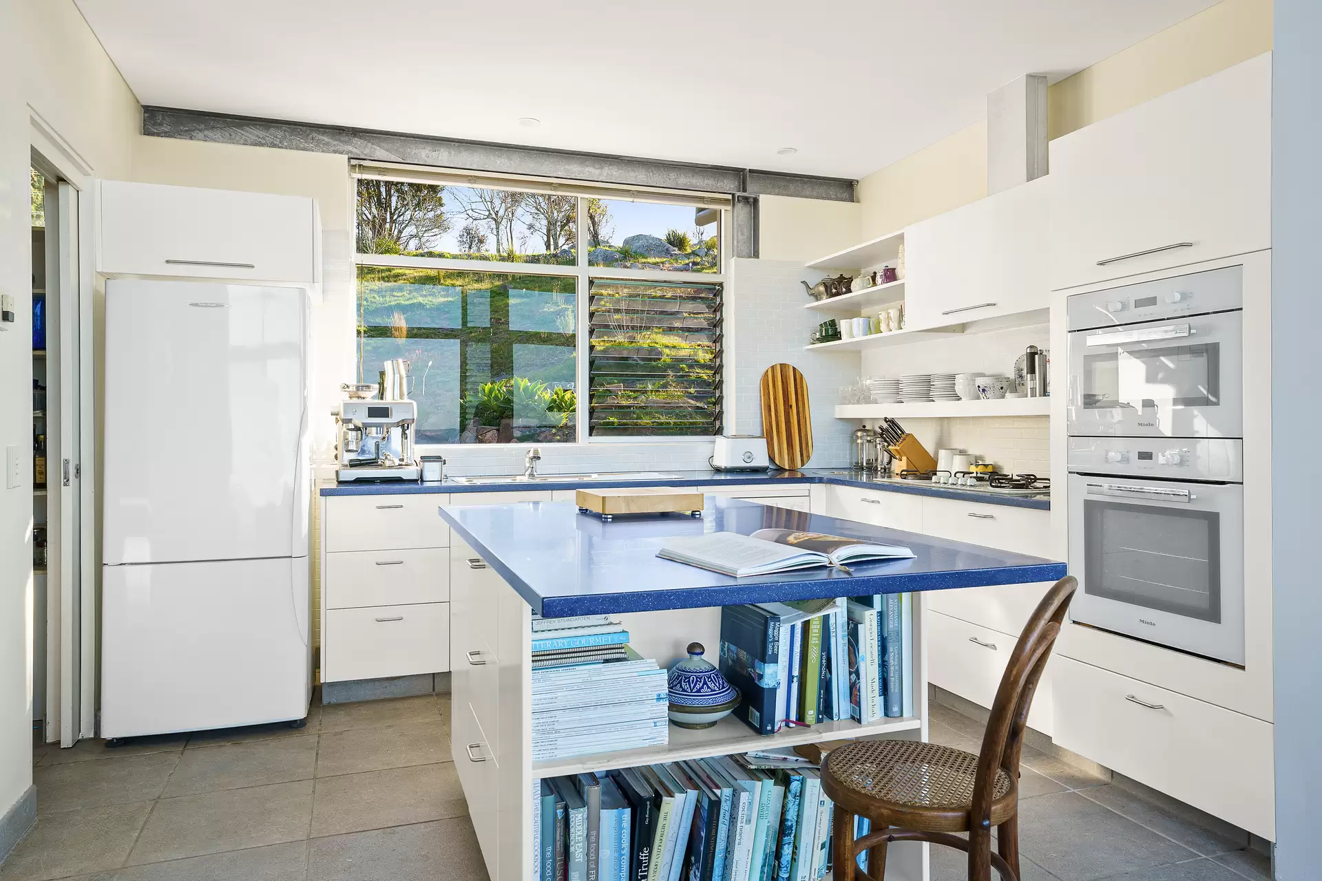 Bullio Sold by Drew Lindsay Sotheby's International Realty - image 12