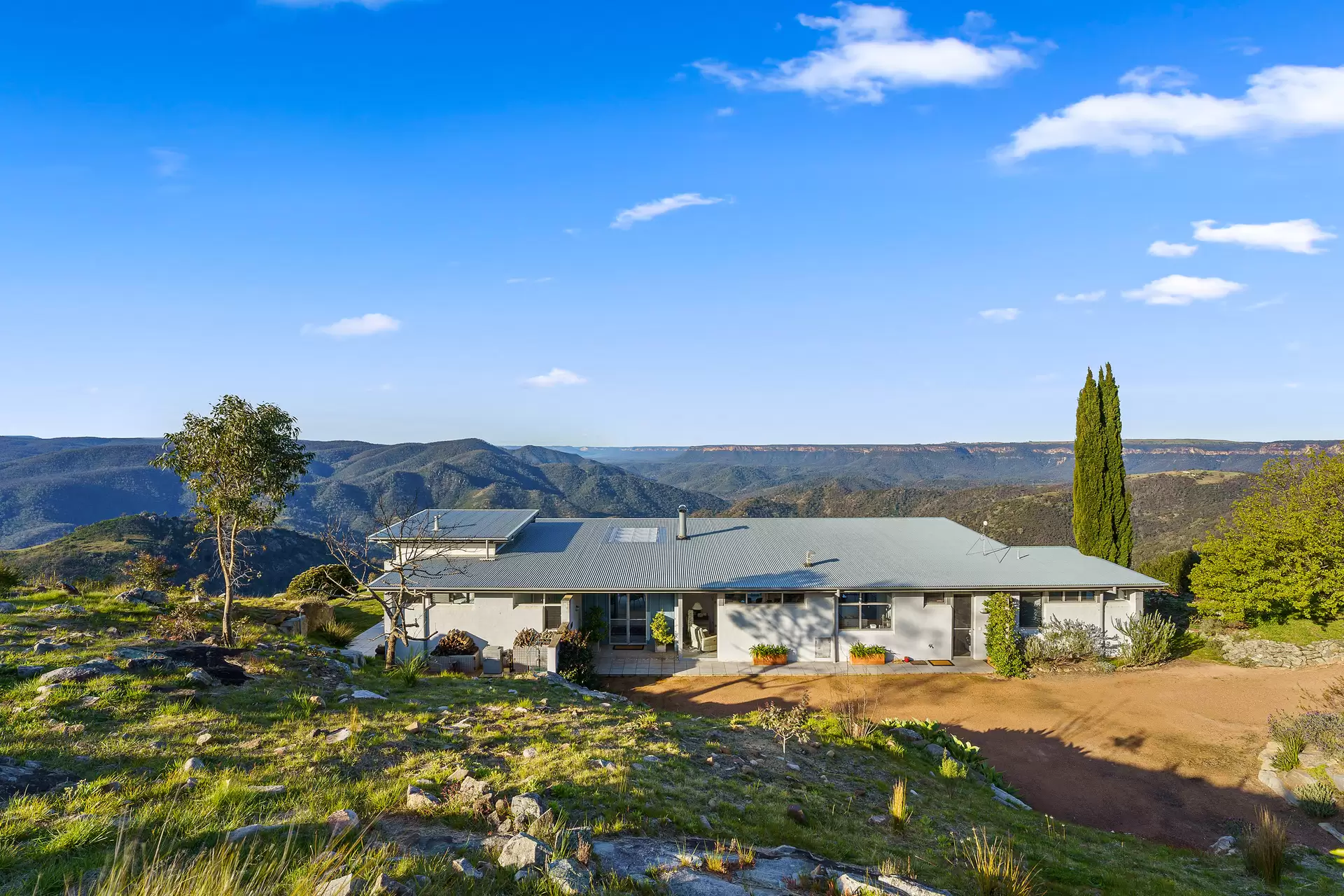 Bullio Sold by Drew Lindsay Sotheby's International Realty - image 2