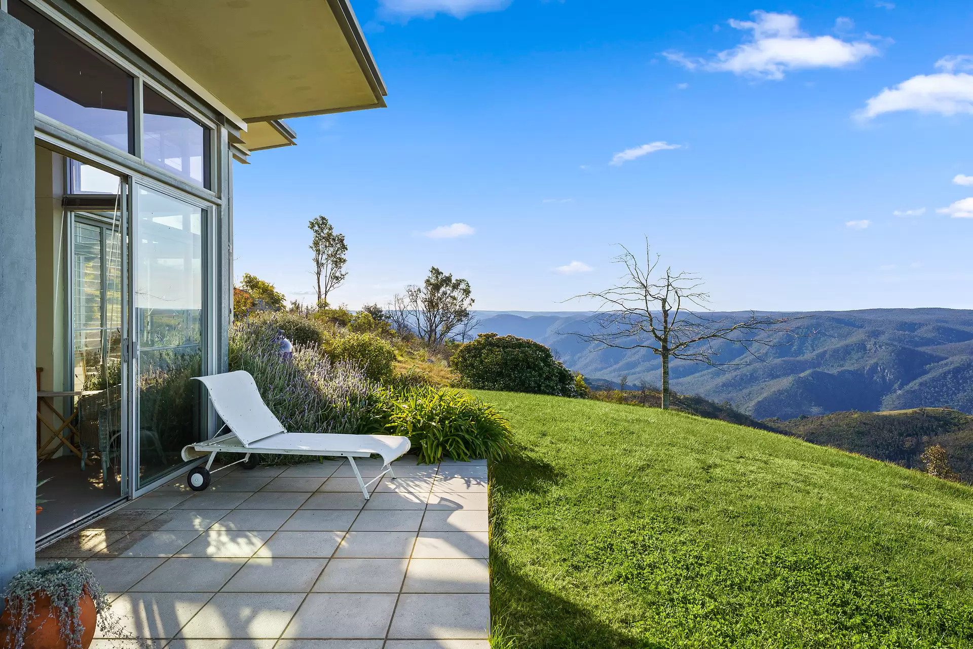 Bullio Sold by Drew Lindsay Sotheby's International Realty - image 4