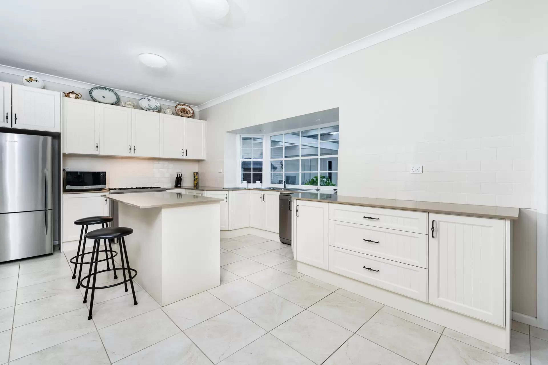 100 Sproules Lane, Glenquarry Sold by Drew Lindsay Sotheby's International Realty - image 7