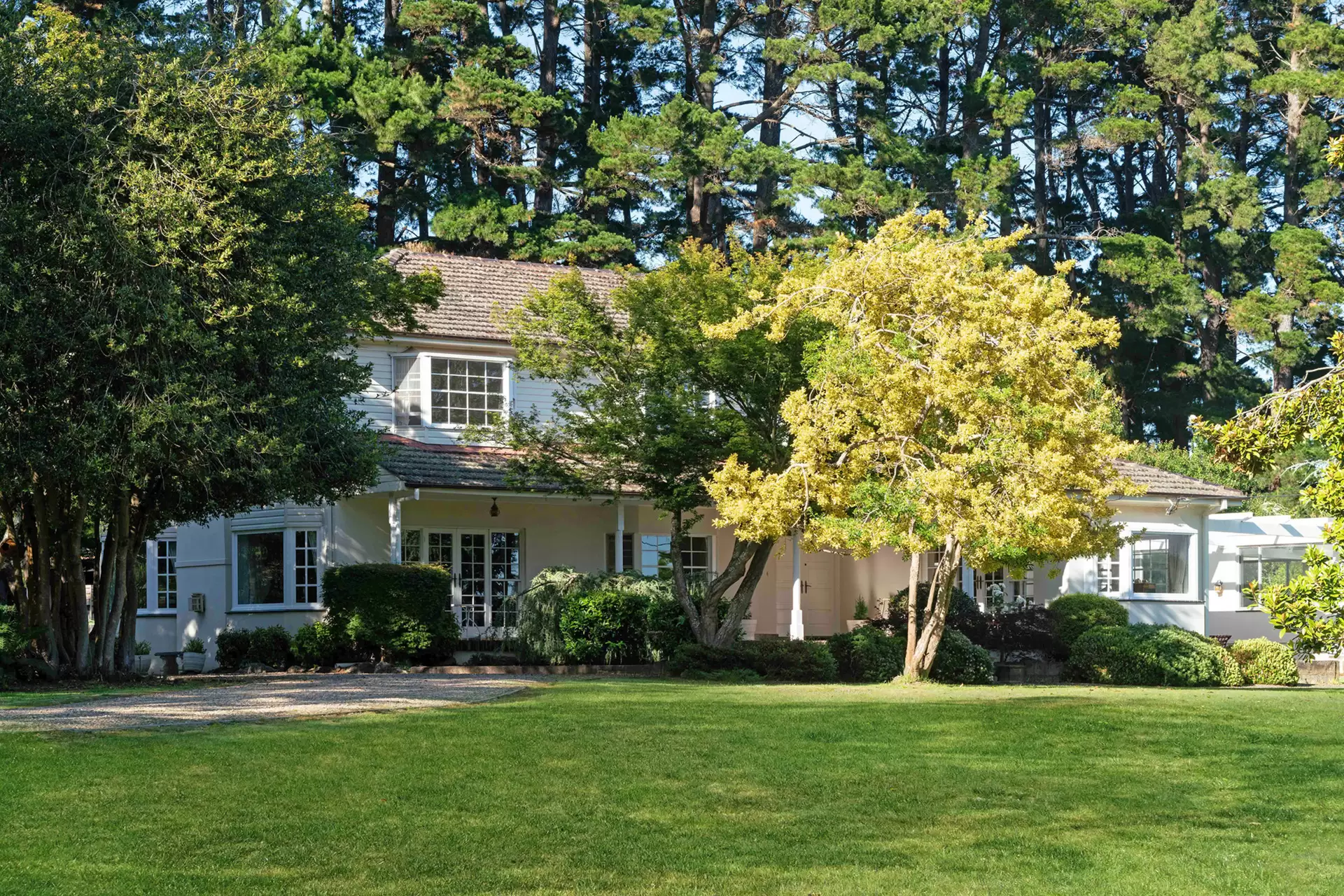 100 Sproules Lane, Glenquarry Sold by Drew Lindsay Sotheby's International Realty - image 1