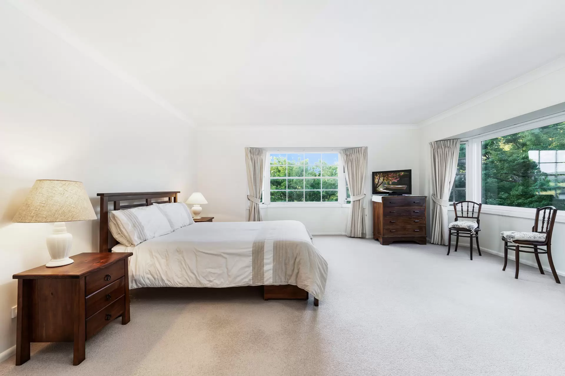100 Sproules Lane, Glenquarry Sold by Drew Lindsay Sotheby's International Realty - image 9