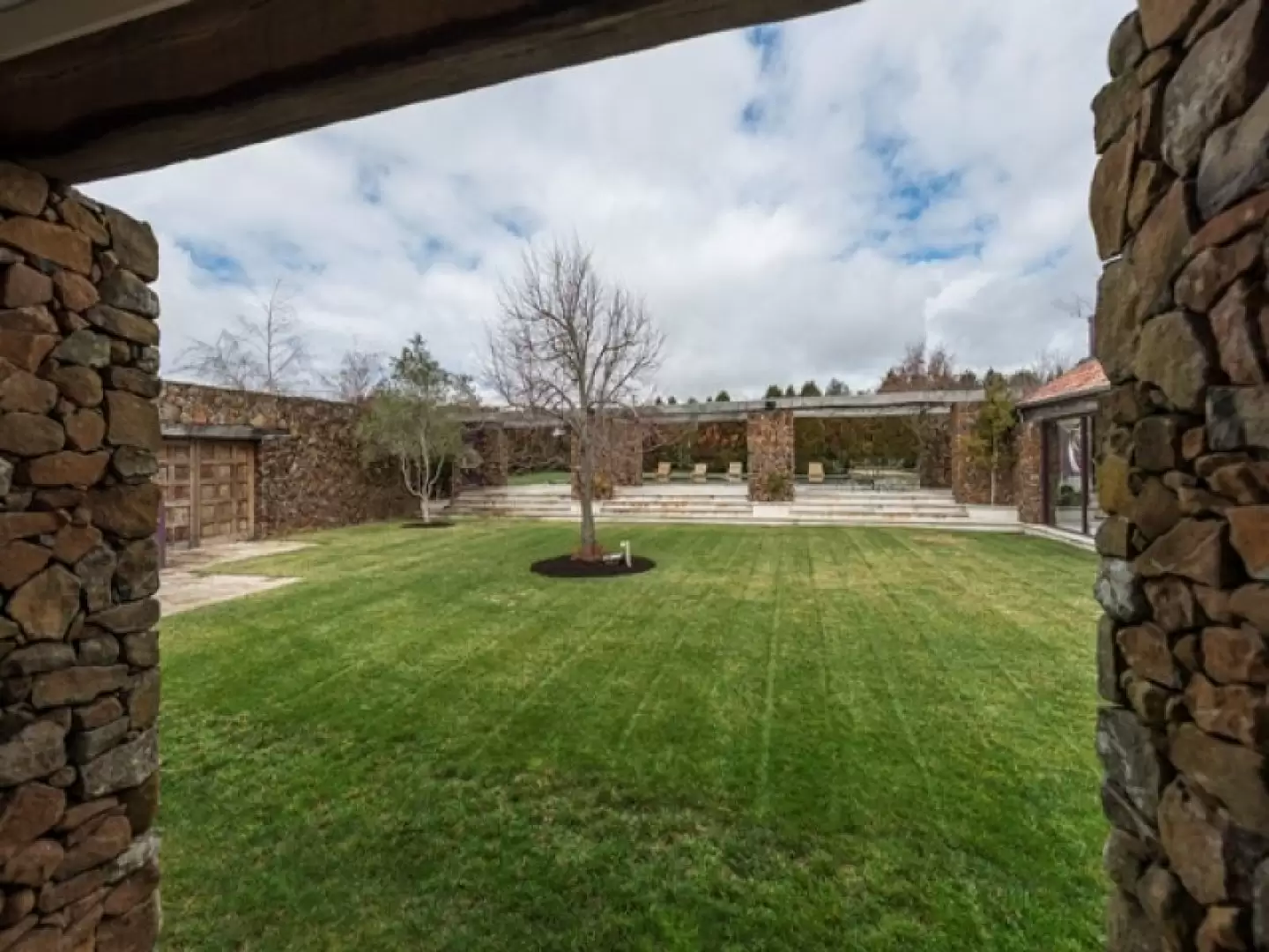 Exeter Sold by Drew Lindsay Sotheby's International Realty - image 8