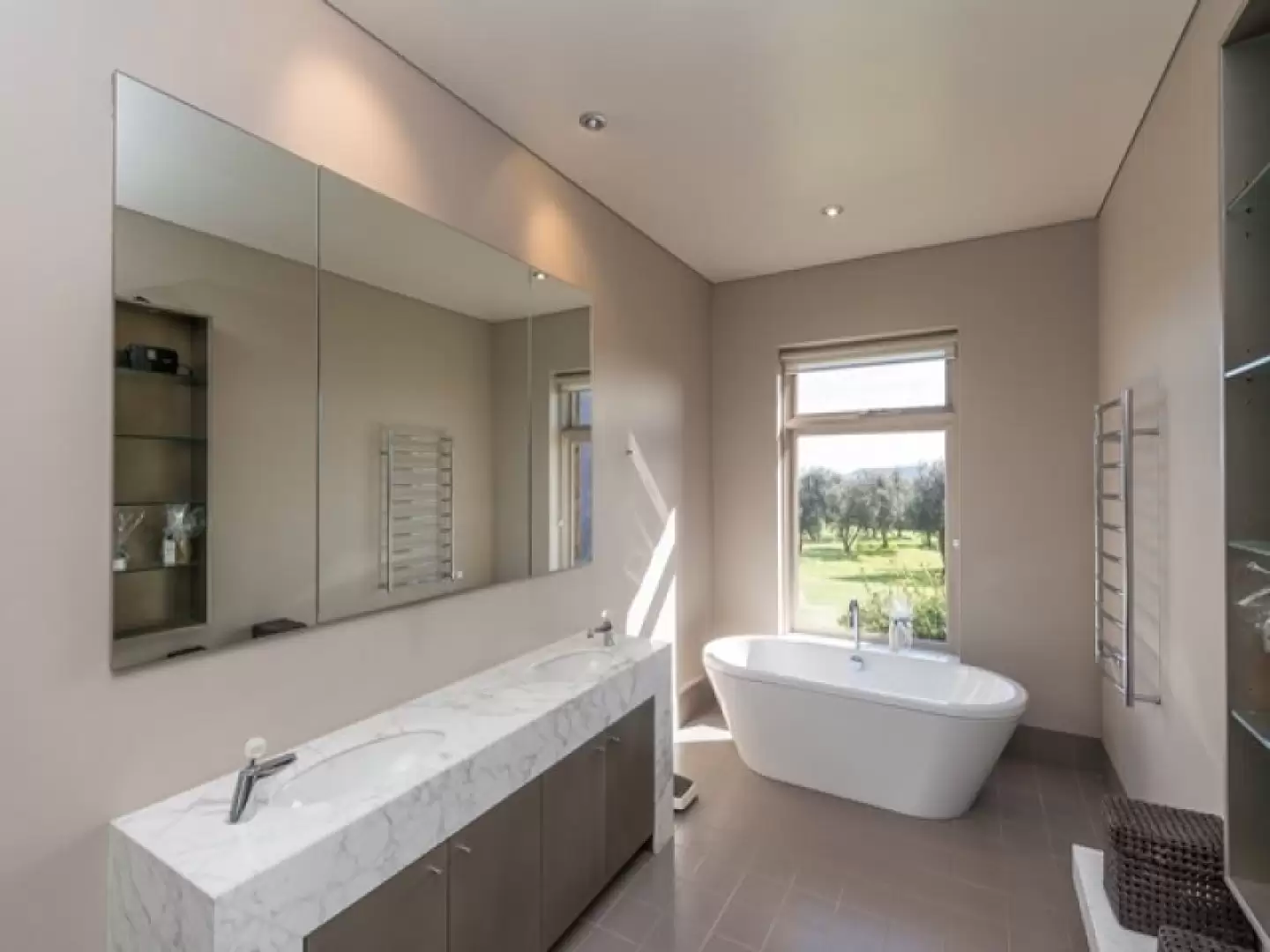 Exeter Sold by Drew Lindsay Sotheby's International Realty - image 13