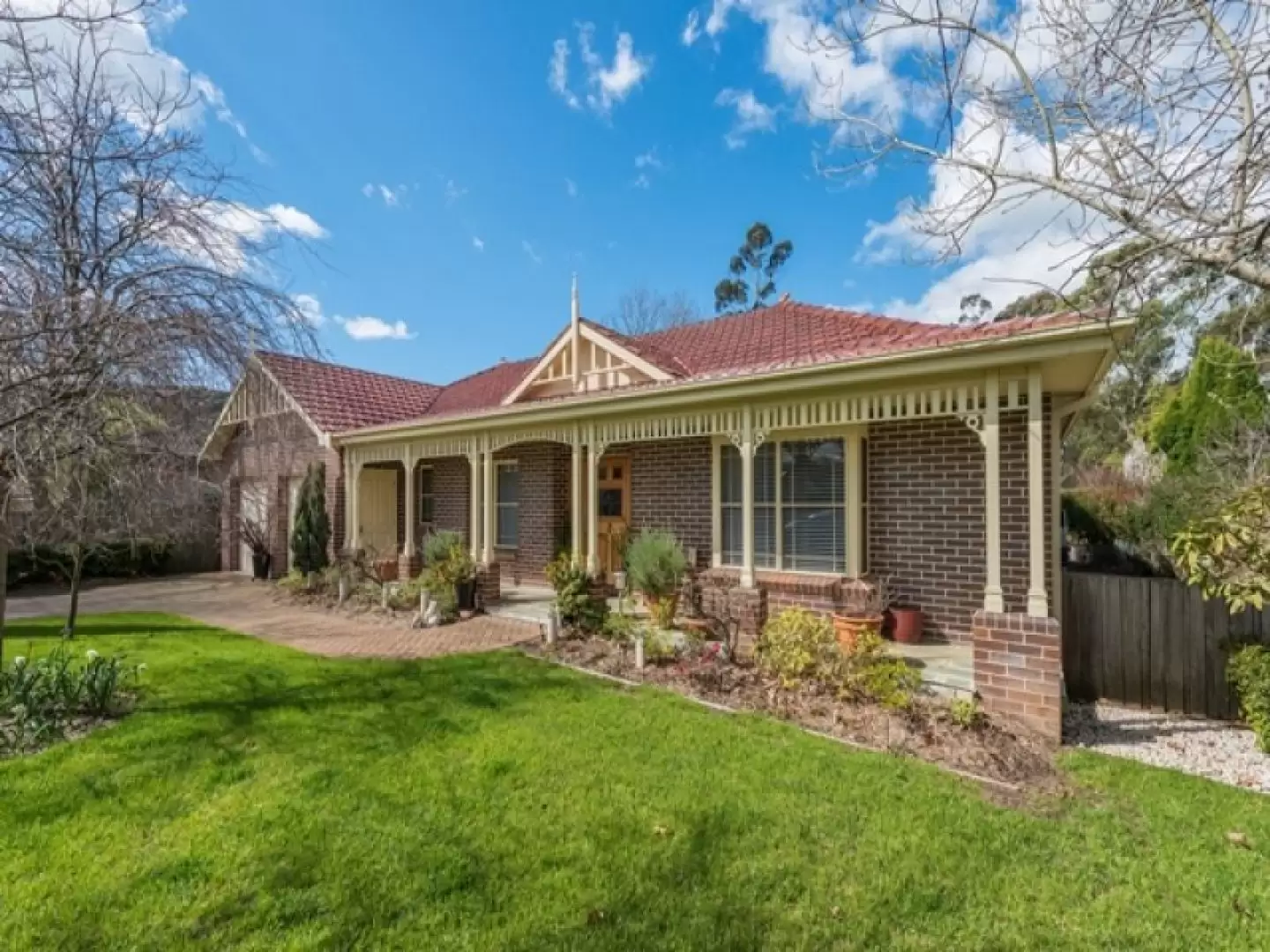 2B Glebe Street, Bowral Sold by Drew Lindsay Sotheby's International Realty - image 2