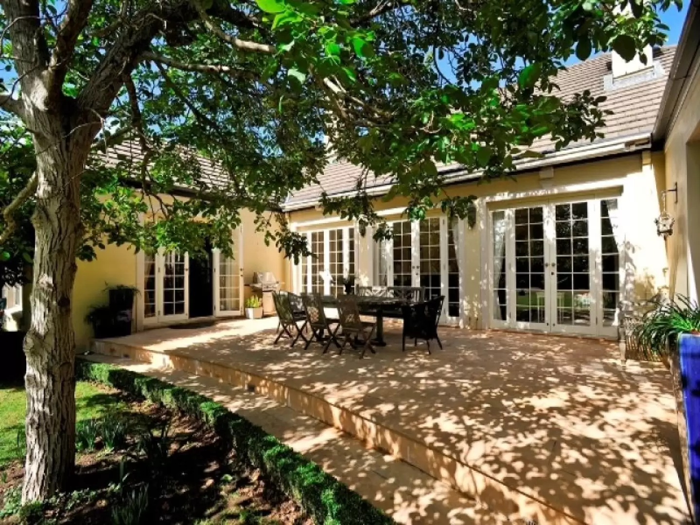 8 Werrington Street, Burradoo Sold by Drew Lindsay Sotheby's International Realty - image 2