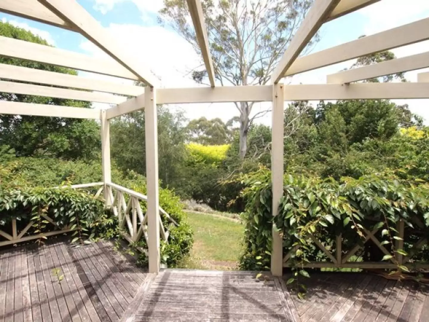 32 Cliff Street, Bowral Sold by Drew Lindsay Sotheby's International Realty - image 2