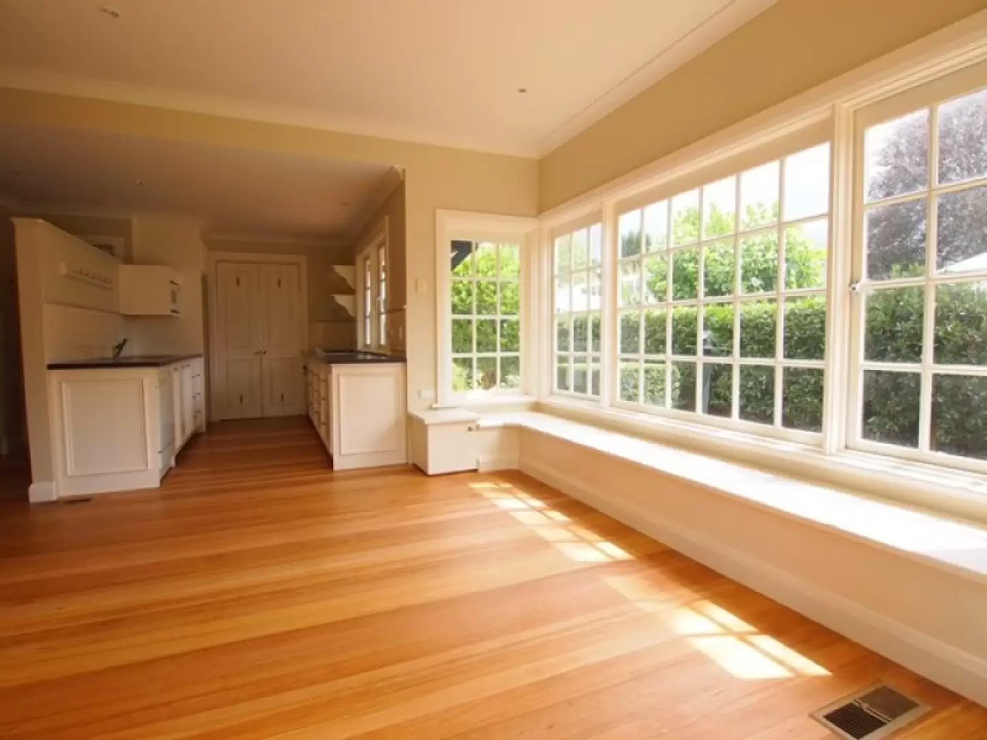 32 Boolwey Street, Bowral Sold by Drew Lindsay Sotheby's International Realty - image 2