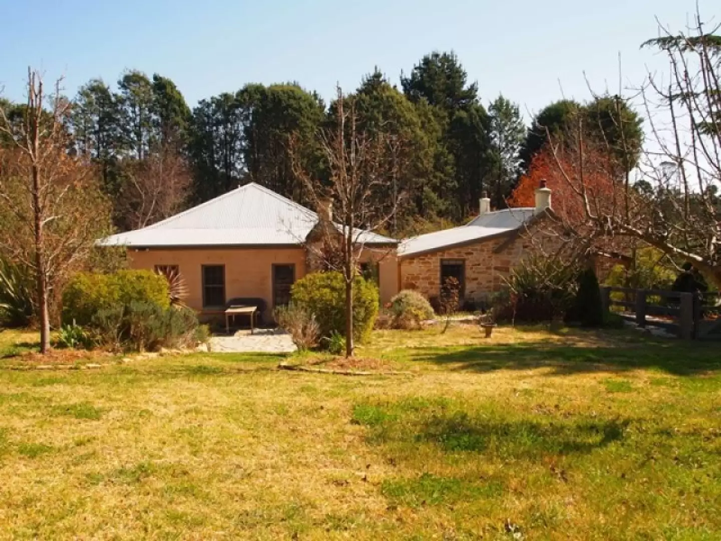 11-13 Oldbury Road, Berrima Sold by Drew Lindsay Sotheby's International Realty - image 1