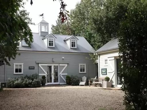 568 Ellsmore Road, Exeter Sold by Drew Lindsay Sotheby's International Realty