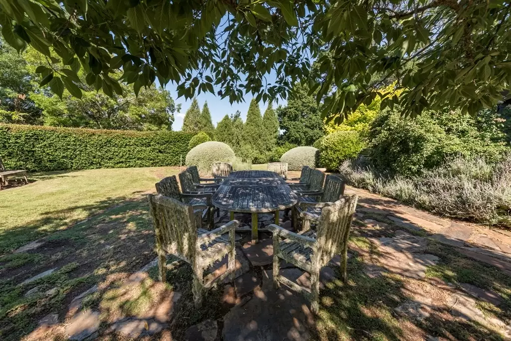 Exeter Sold by Drew Lindsay Sotheby's International Realty - image 10