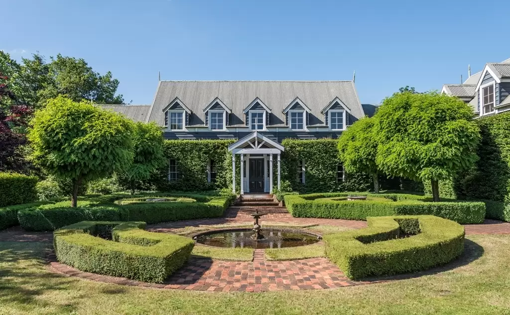 Exeter Sold by Drew Lindsay Sotheby's International Realty - image 3