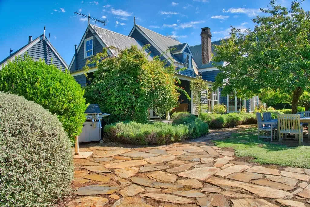 Exeter Sold by Drew Lindsay Sotheby's International Realty - image 13