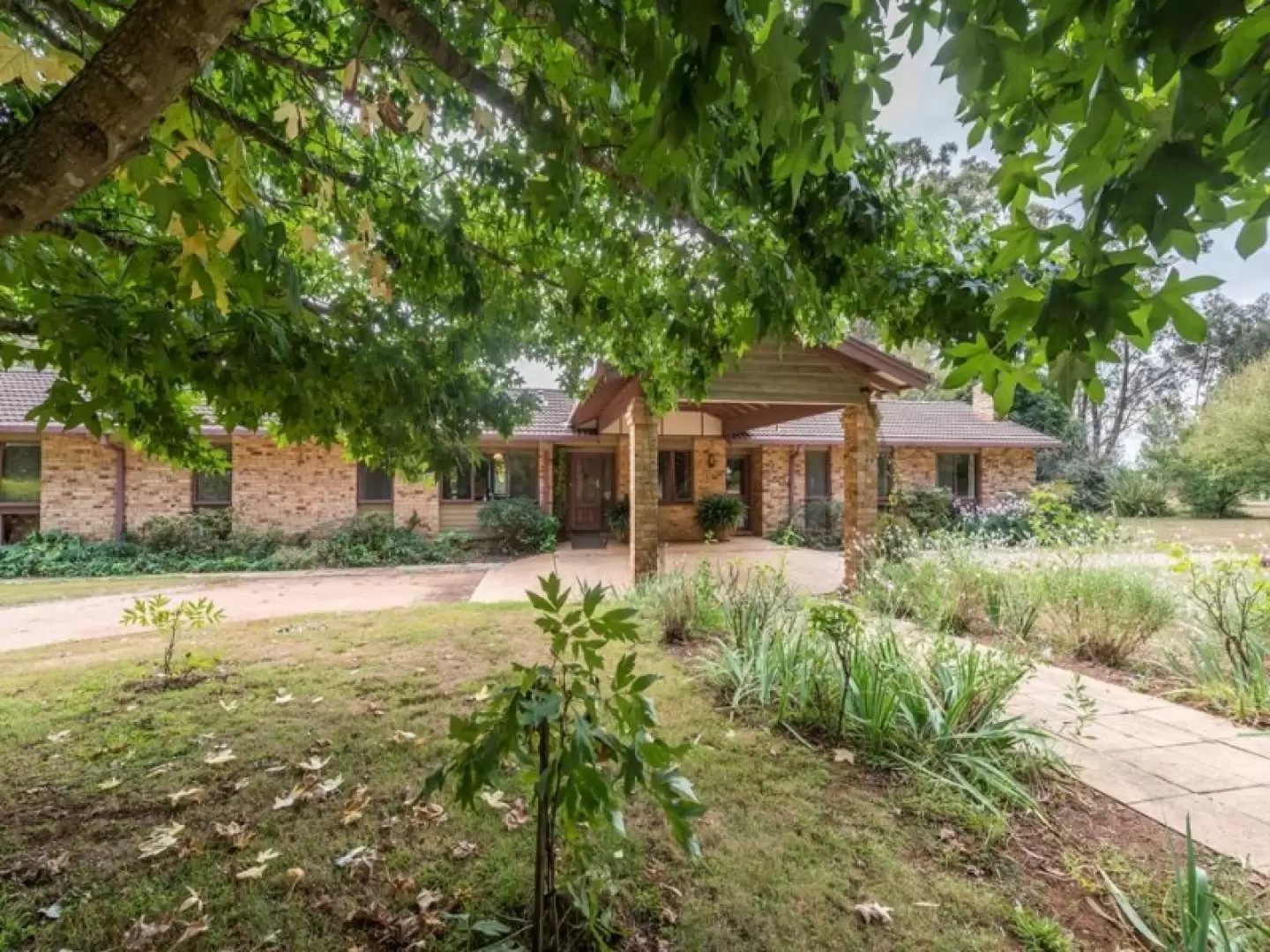 211 Sallys Corner Road, Sutton Forest Sold by Drew Lindsay Sotheby's International Realty - image 2