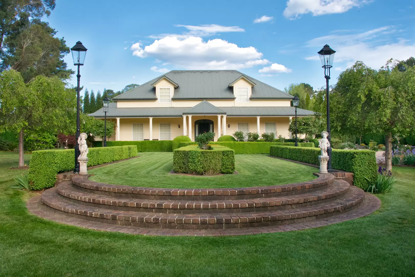 11 Patchway Place, Burradoo Sold by Drew Lindsay Sotheby's International Realty - image 1