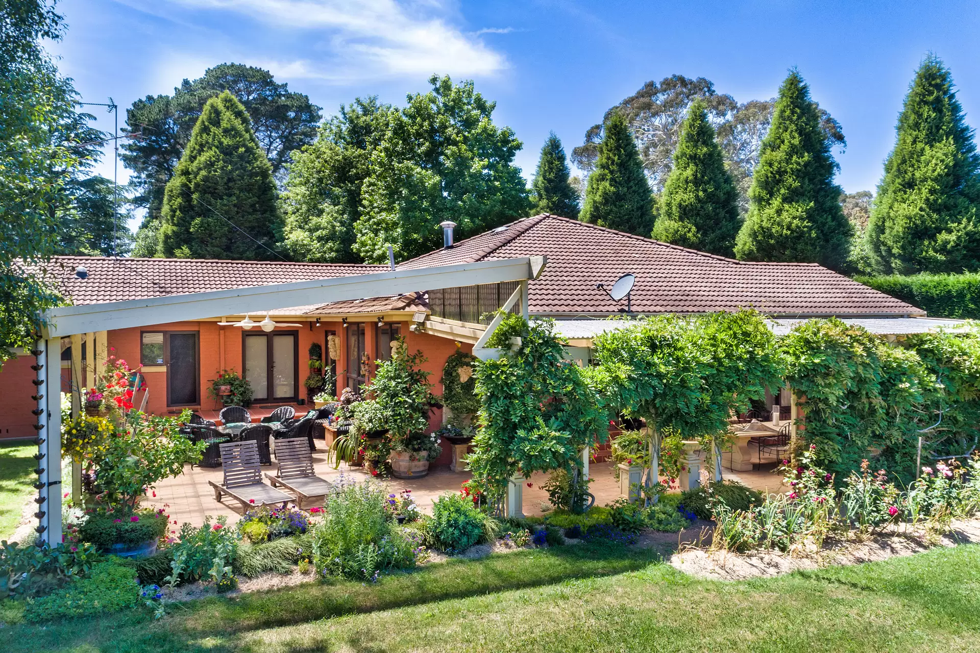 20 Sullivan Road, Burradoo Sold by Drew Lindsay Sotheby's International Realty - image 2