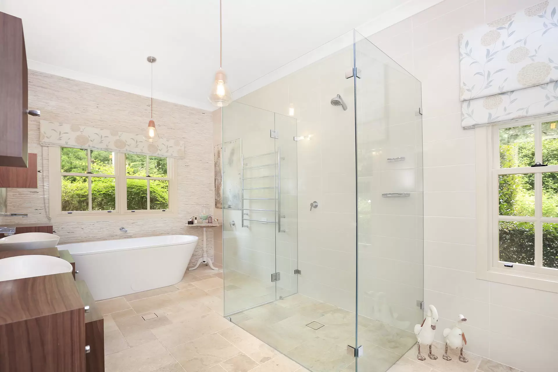 13 Kimberley Drive, Bowral Sold by Drew Lindsay Sotheby's International Realty - image 3