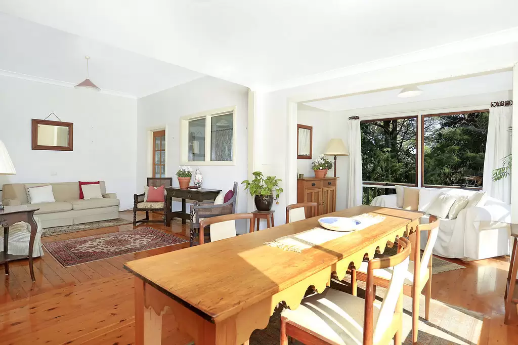 8 Tulloona Avenue, Bowral Sold by Drew Lindsay Sotheby's International Realty - image 6