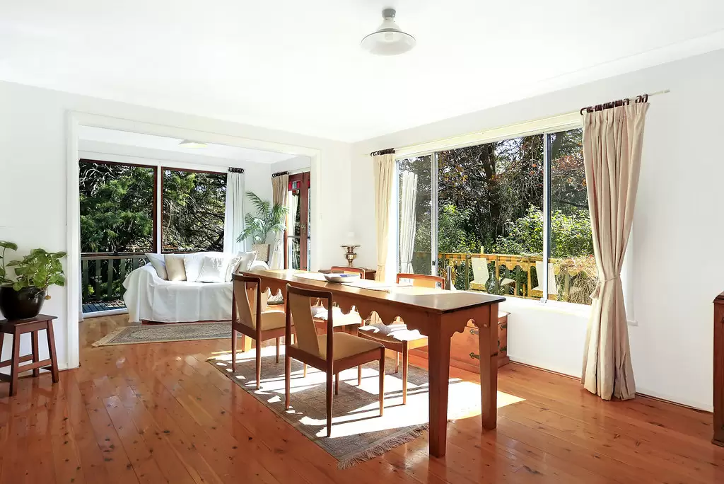 8 Tulloona Avenue, Bowral Sold by Drew Lindsay Sotheby's International Realty - image 8