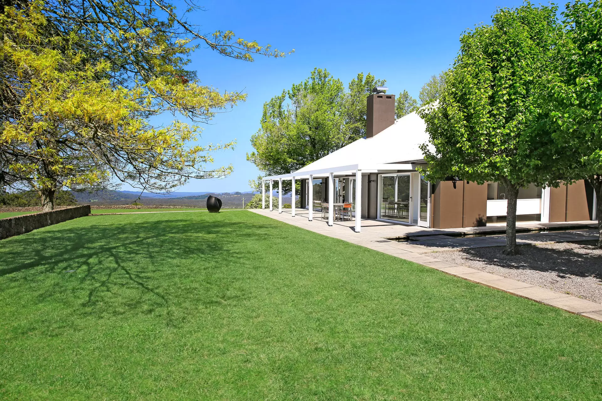 Wildes Meadow Sold by Drew Lindsay Sotheby's International Realty - image 2