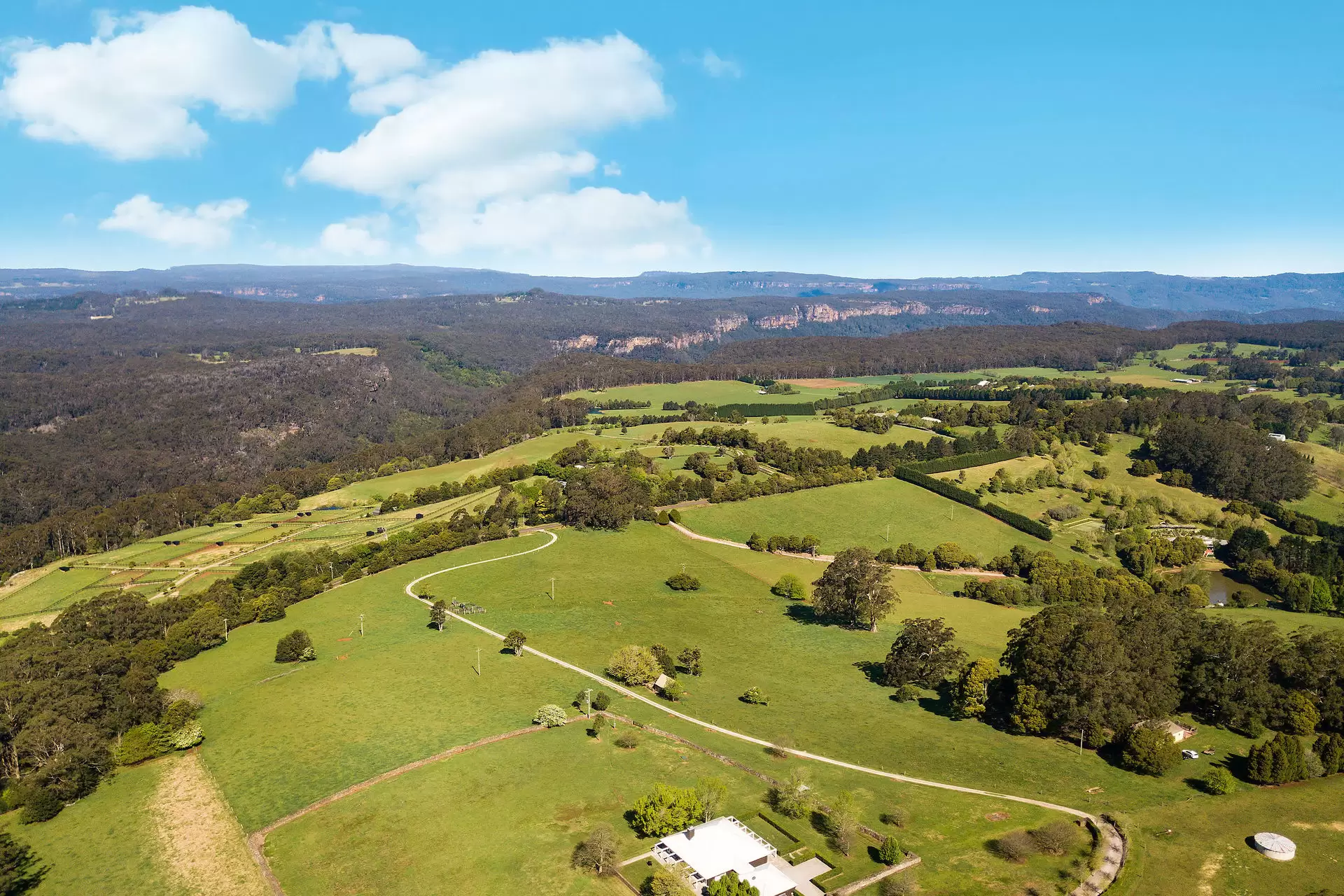 Wildes Meadow Sold by Drew Lindsay Sotheby's International Realty - image 1