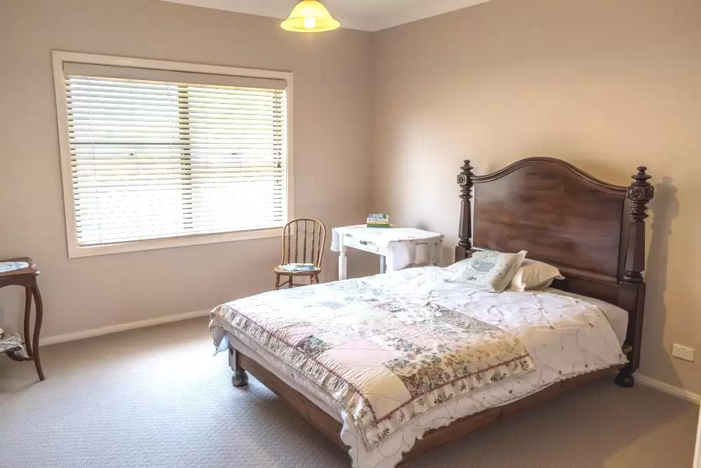 1/19-23 Oaklands Street, Mittagong Sold by Drew Lindsay Sotheby's International Realty - image 5
