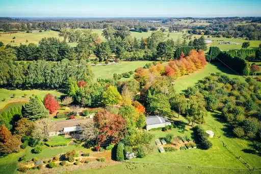159  Ringwood Road, Exeter Sold by Drew Lindsay Sotheby's International Realty