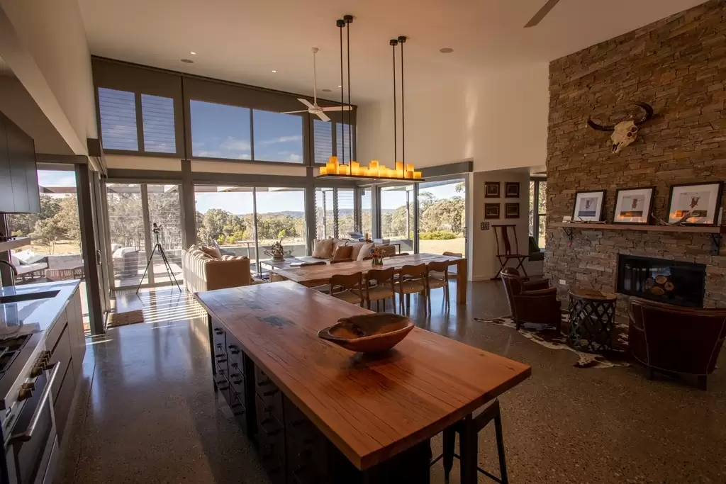Canyonleigh Sold by Drew Lindsay Sotheby's International Realty - image 3