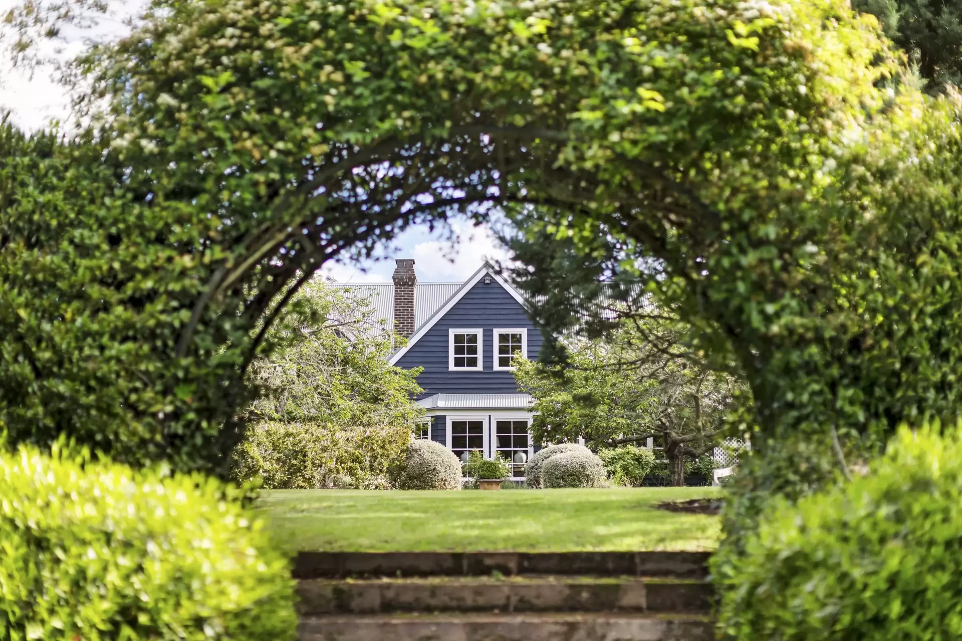 Exeter Sold by Drew Lindsay Sotheby's International Realty - image 1