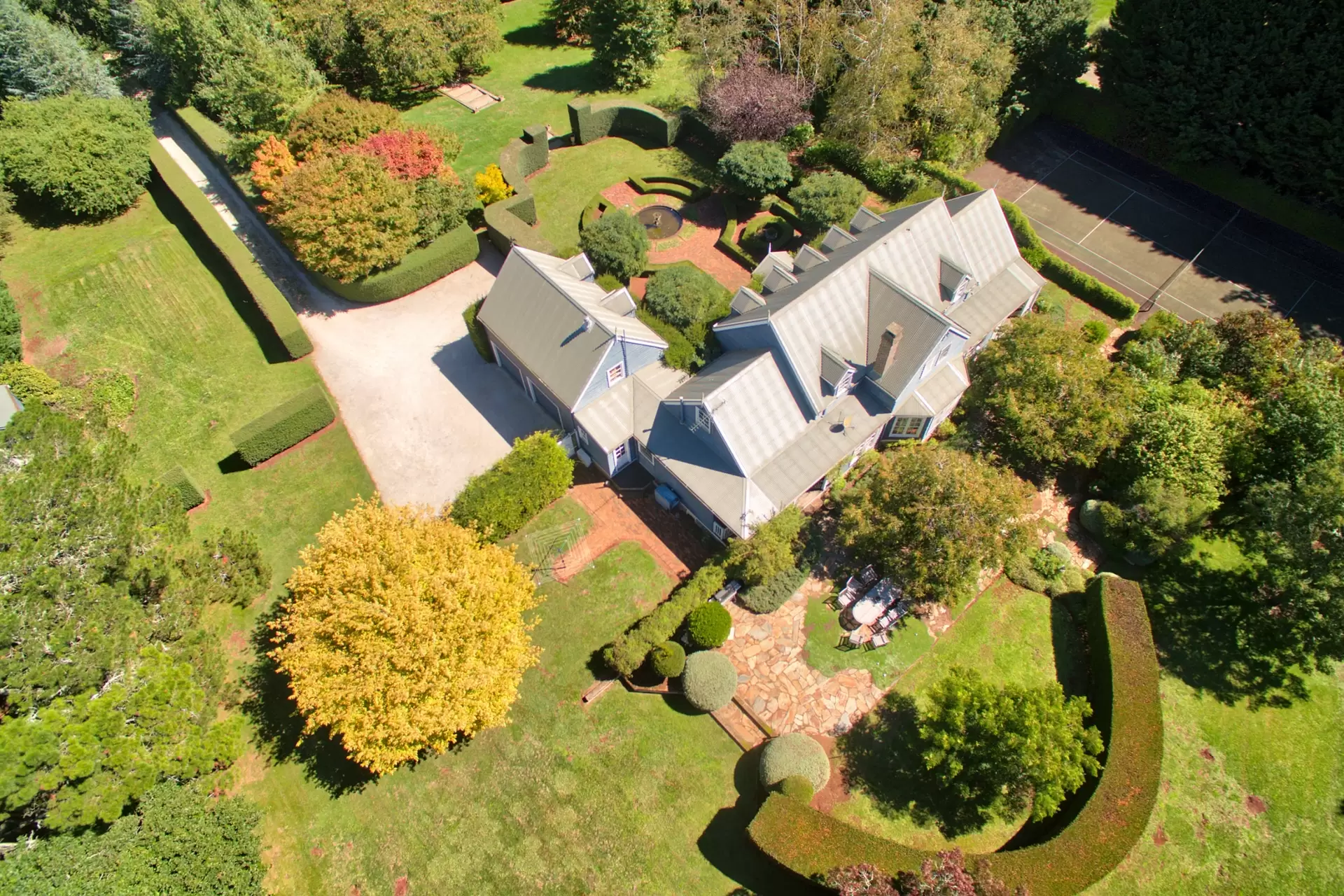 Exeter Sold by Drew Lindsay Sotheby's International Realty - image 13