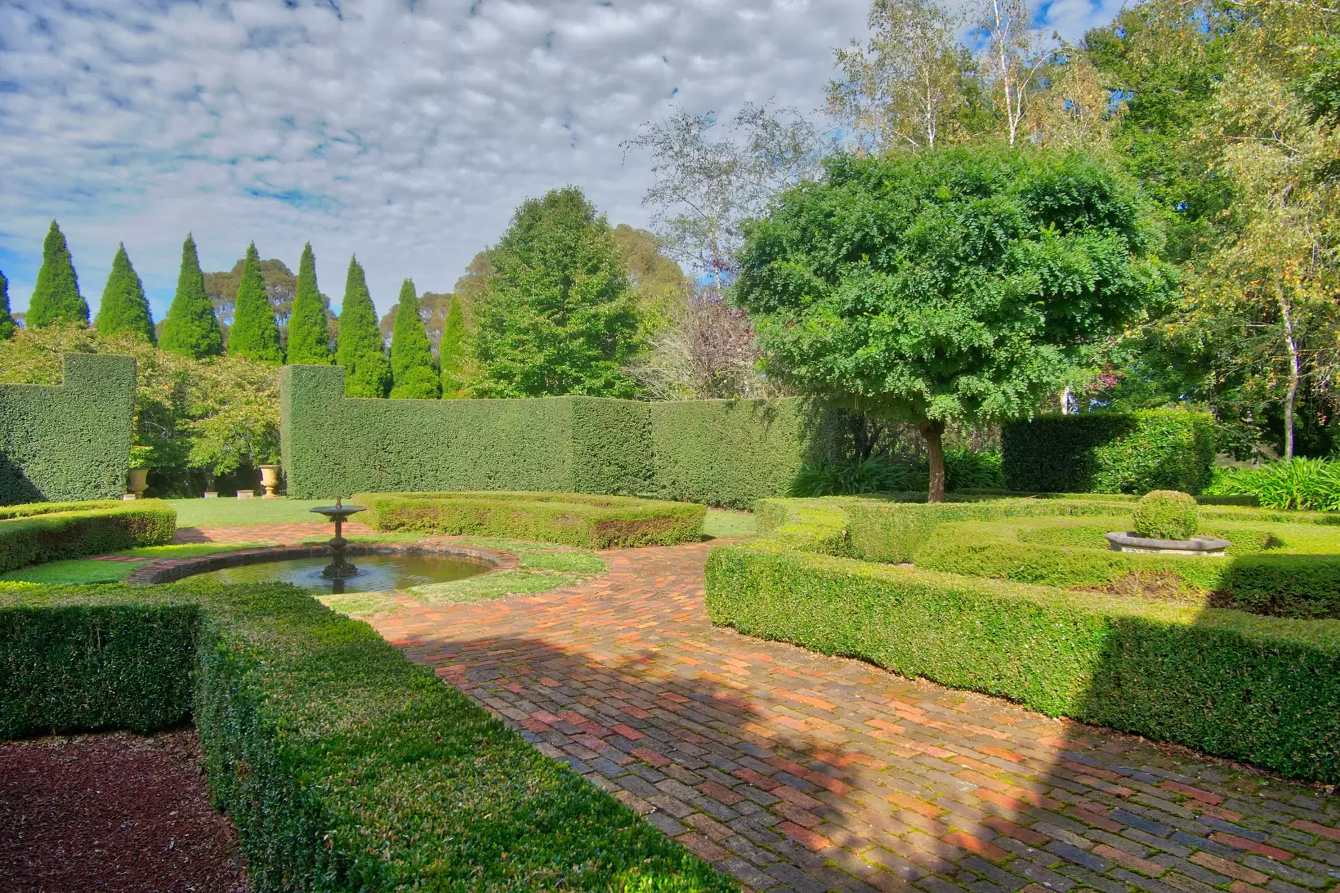 Exeter Sold by Drew Lindsay Sotheby's International Realty - image 9