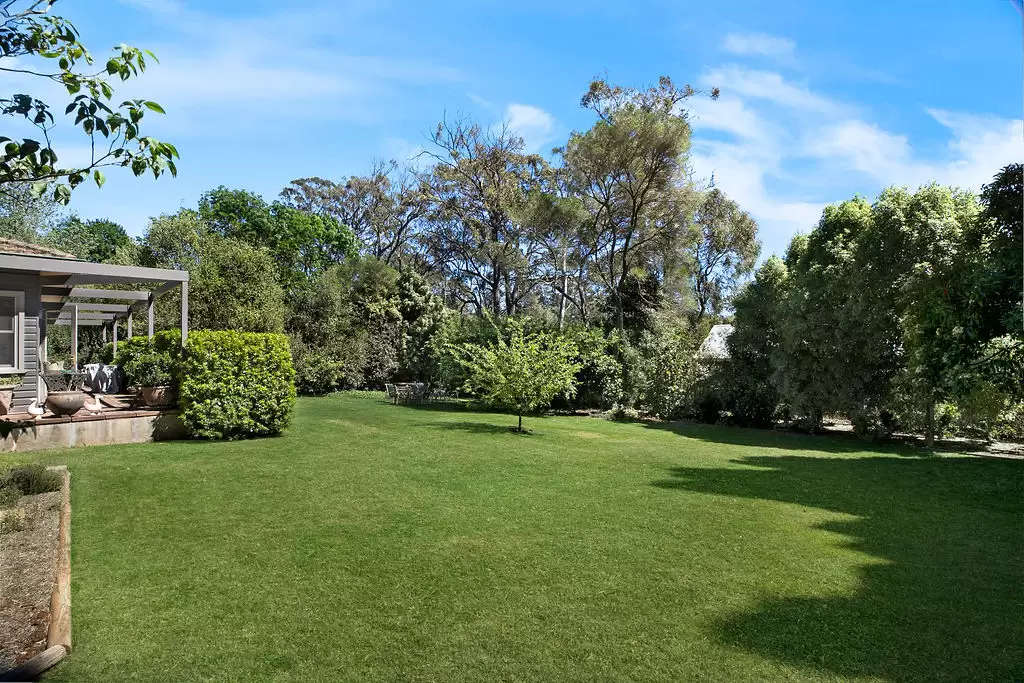 63 Mount Road, Bowral Sold by Drew Lindsay Sotheby's International Realty - image 1