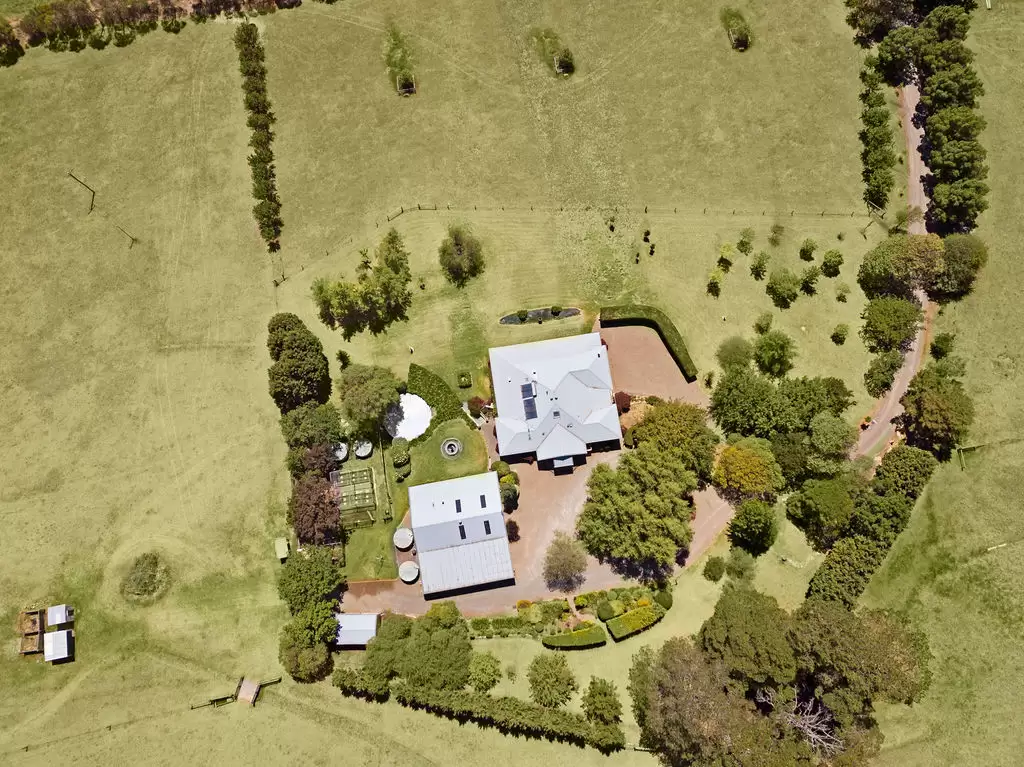 341 Oldbury Road, Sutton Forest Sold by Drew Lindsay Sotheby's International Realty - image 2
