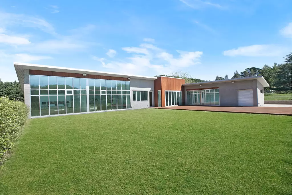 485 Ellsmore Road, Exeter Sold by Drew Lindsay Sotheby's International Realty - image 8