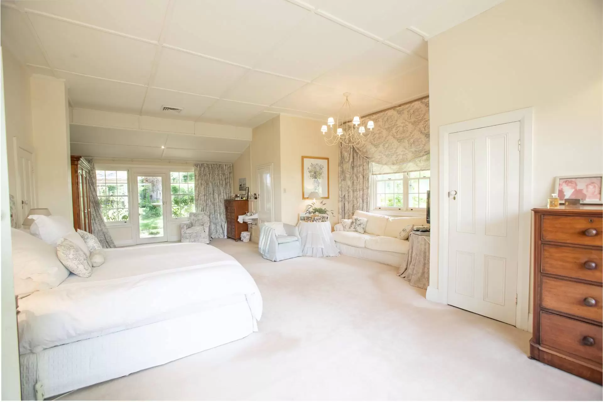 954 Icely Road, Orange Sold by Drew Lindsay Sotheby's International Realty - image 12