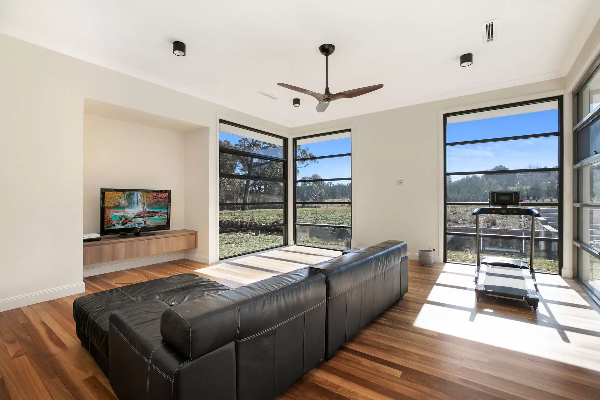 5 Carmen Lane, Exeter Sold by Drew Lindsay Sotheby's International Realty - image 6