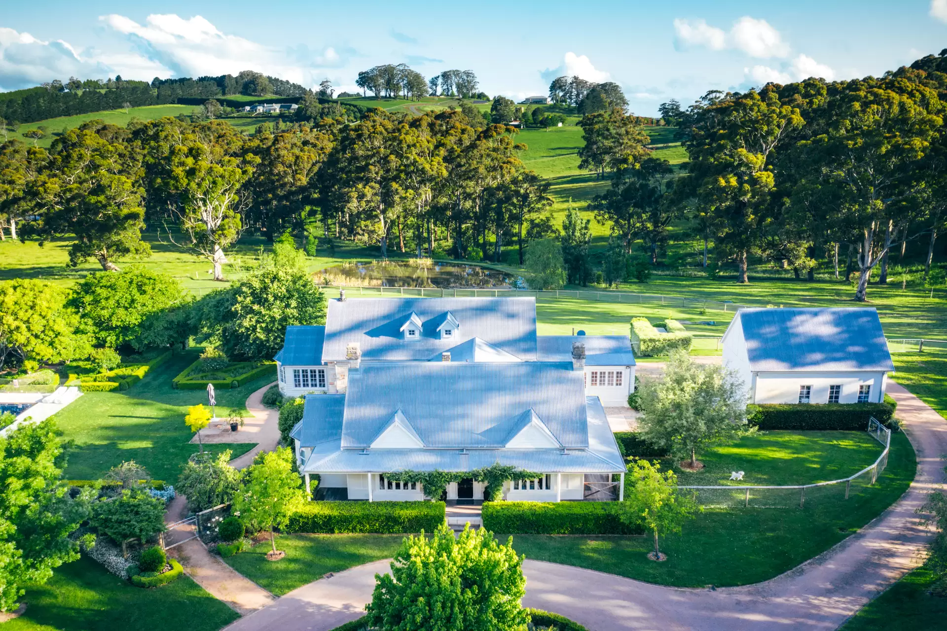 Avoca Sold by Drew Lindsay Sotheby's International Realty - image 3