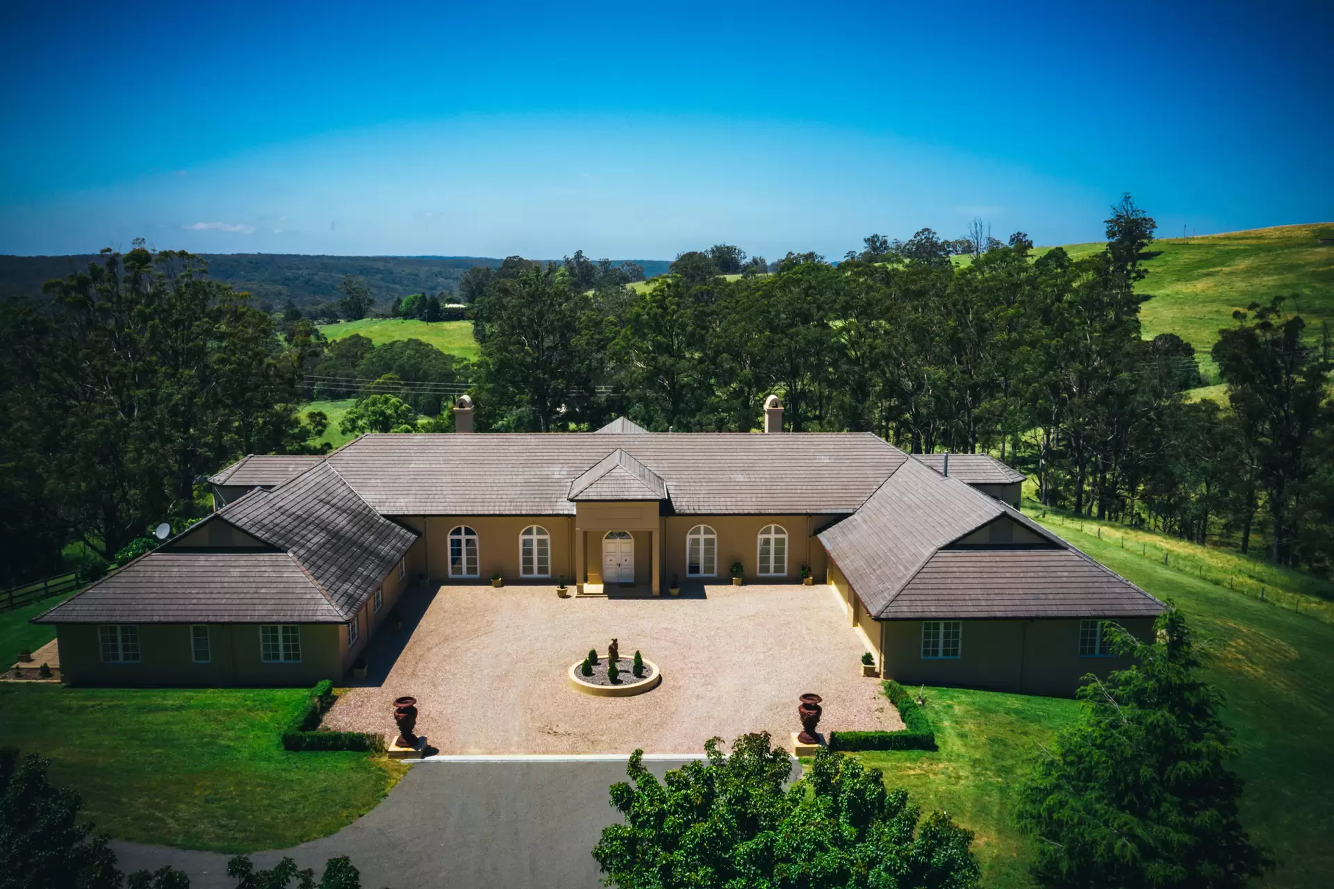 Manchester Square Sold by Drew Lindsay Sotheby's International Realty - image 22