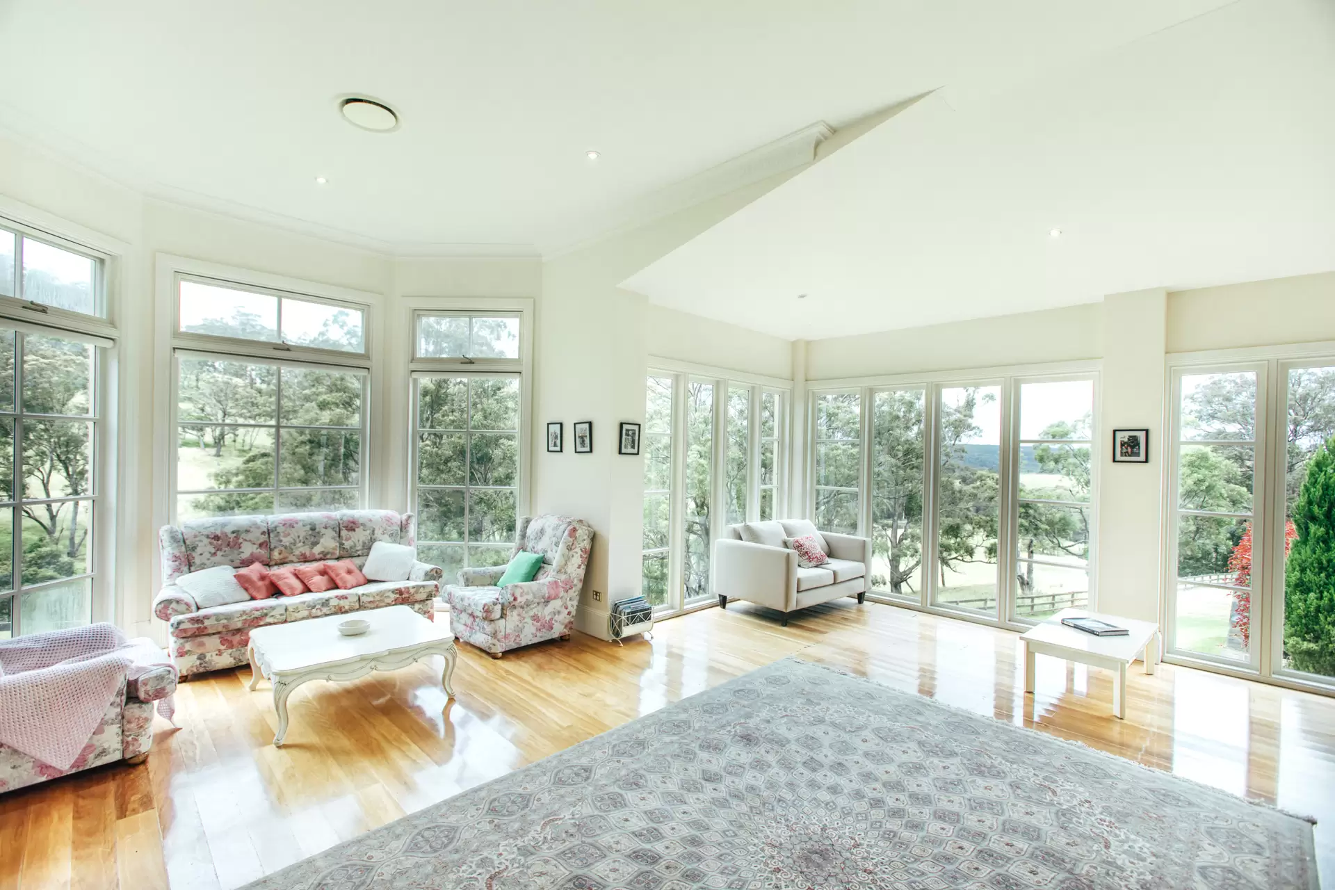 Manchester Square Sold by Drew Lindsay Sotheby's International Realty - image 11
