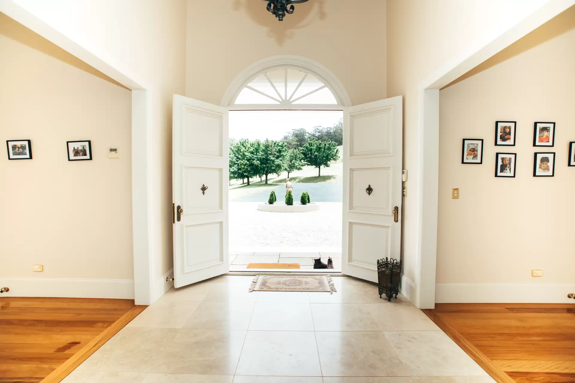 Manchester Square Sold by Drew Lindsay Sotheby's International Realty - image 8