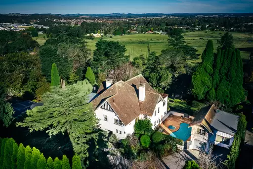 Bowral Sold by Drew Lindsay Sotheby's International Realty
