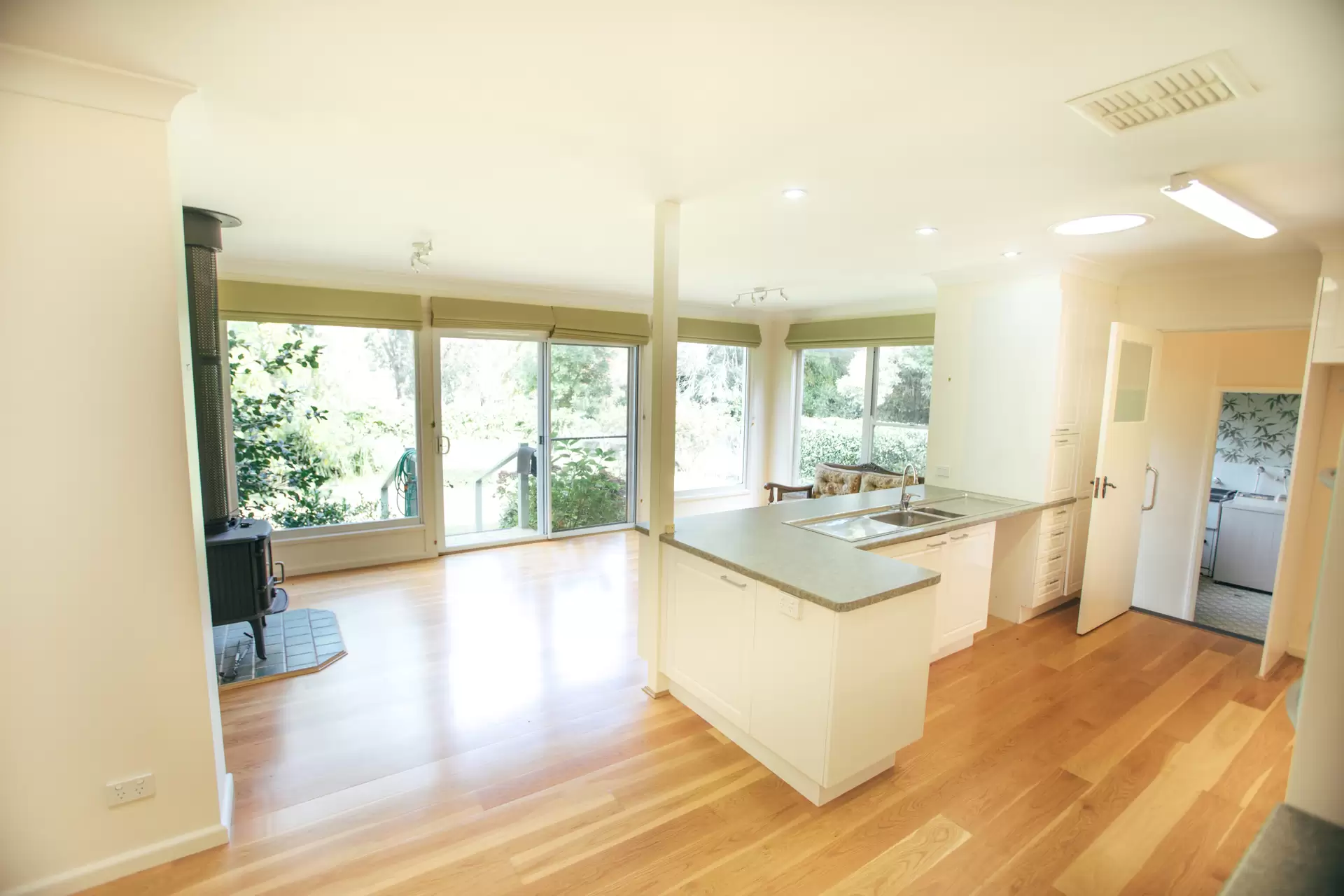 57 Sunninghill Avenue, Burradoo Sold by Drew Lindsay Sotheby's International Realty - image 7