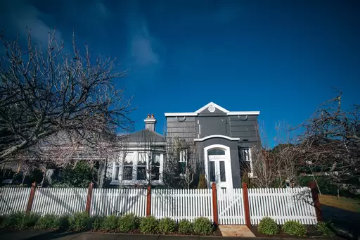 Robertson Sold by Drew Lindsay Sotheby's International Realty