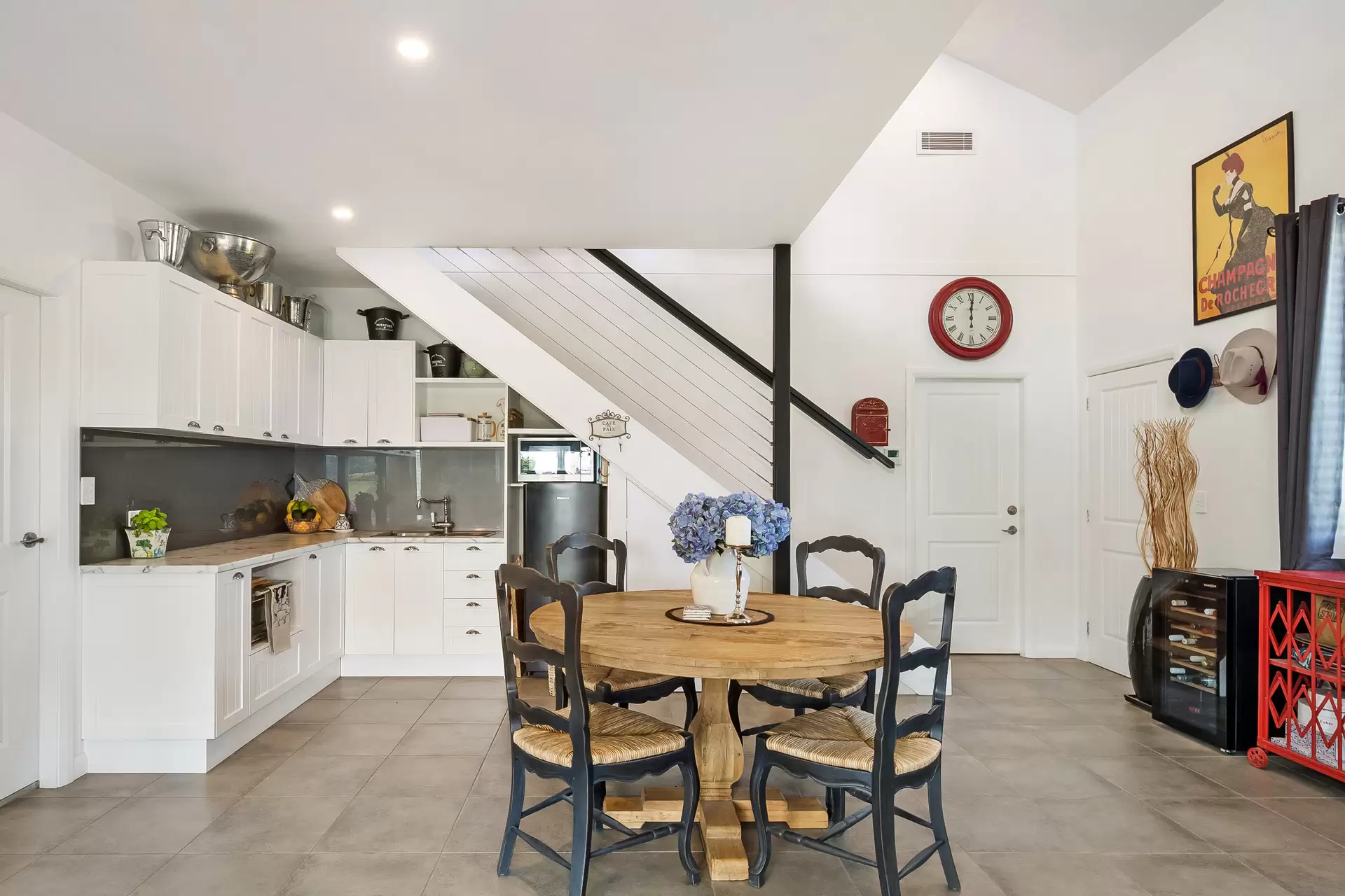 Exeter Sold by Drew Lindsay Sotheby's International Realty - image 5