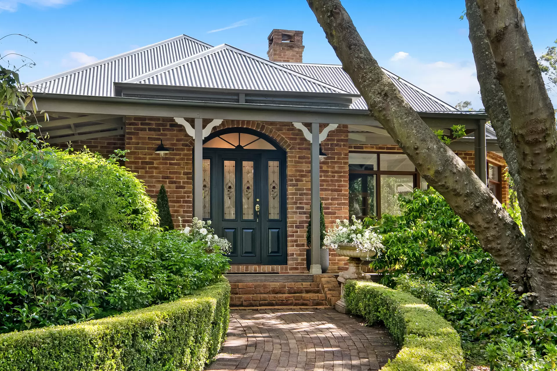 Kangaloon Sold by Drew Lindsay Sotheby's International Realty - image 2